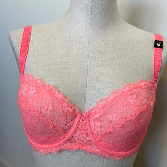 Victoria's Secret Other - Victoria’s Secret Dream Angels Lace Bra Sz 32DDD